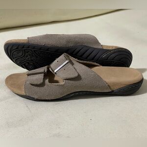 Women’s Suede Sandal size 9
